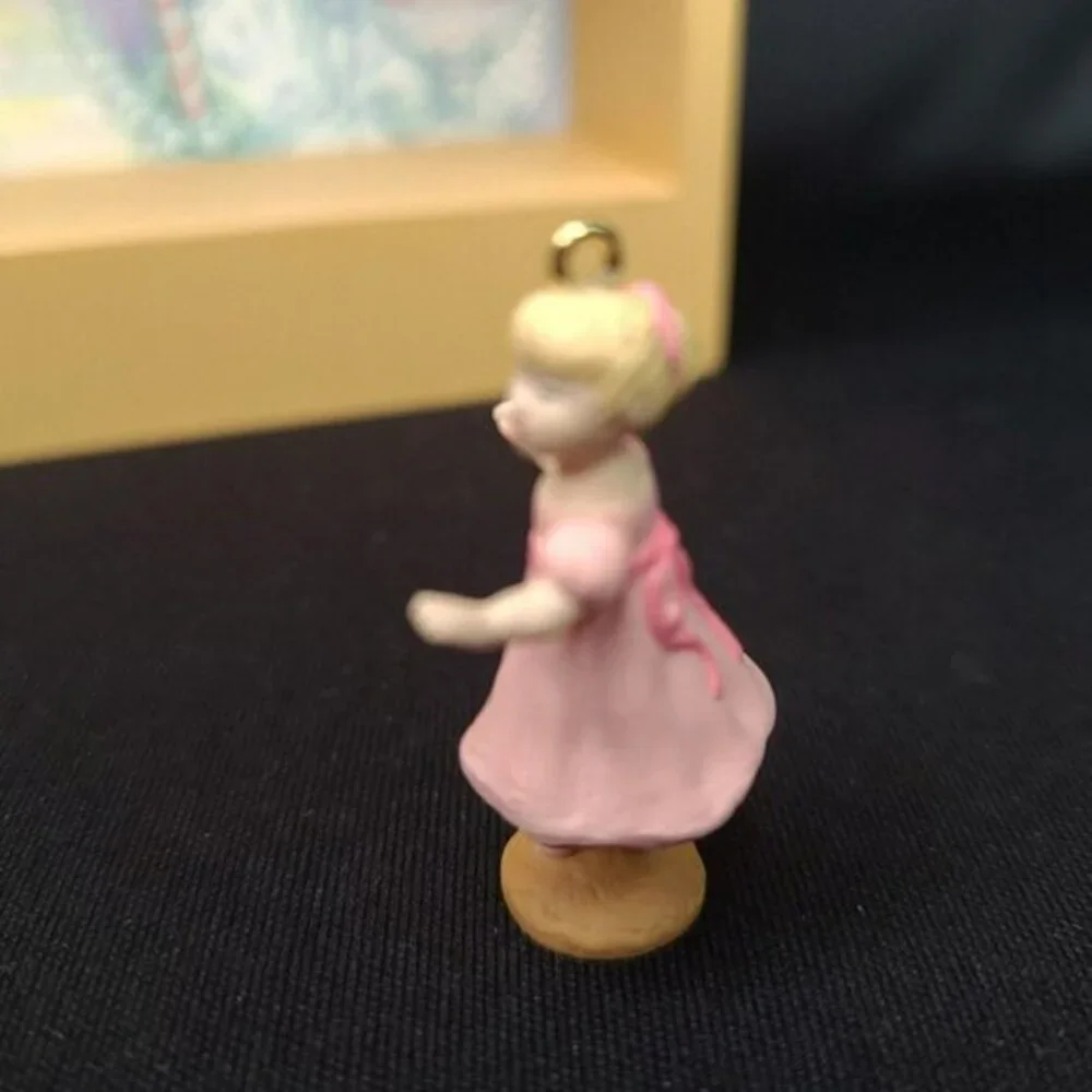 Hallmark Nutcracker Ballet Display Stage Clara Ornament Ballerina‎ Mini Vintage